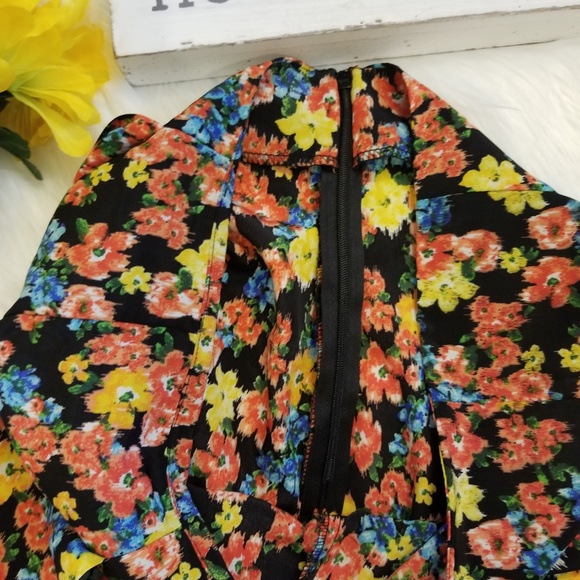 Monteau Floral Print High Waisted Shorts Sz M - Picture 4 of 6